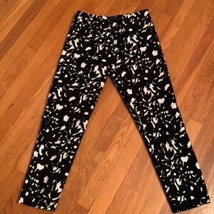 Banana Republic women’s black&white print ankle pants.  Size 2